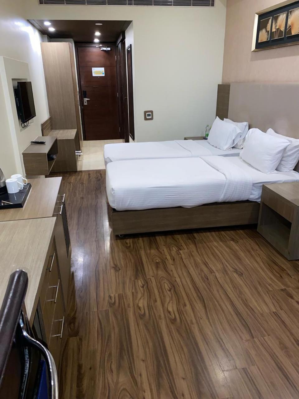 Golden Suites Gurgaon Inde Hotels Екстер'єр фото